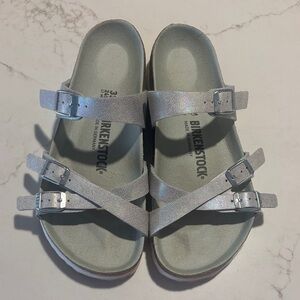 Birkenstock Women’s Iridescent Silver Sandals Size 38 (fits like a us 7.5) EUC